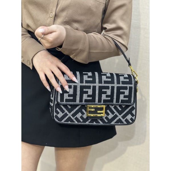 Túi Fen.di họa tiết