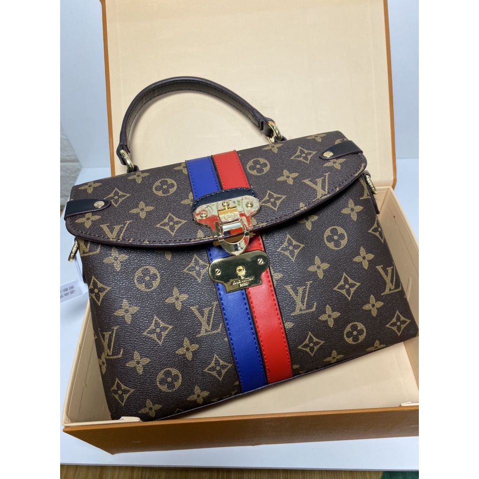 Túi xách đeo chéo nữ lv