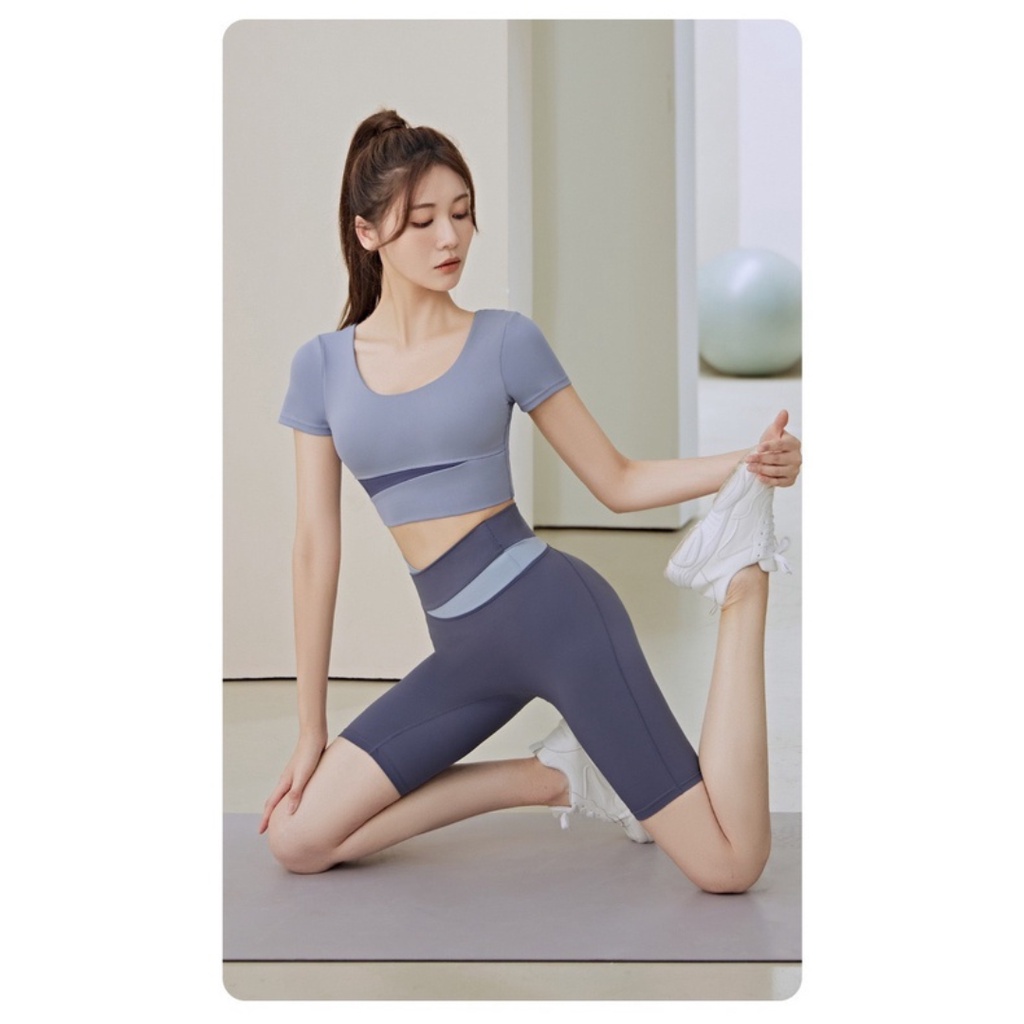 Bộ đồ tập gym yoga aerobic nữ phối màu set tập thể thao chất vải co giãn thấm hút mồ hôi