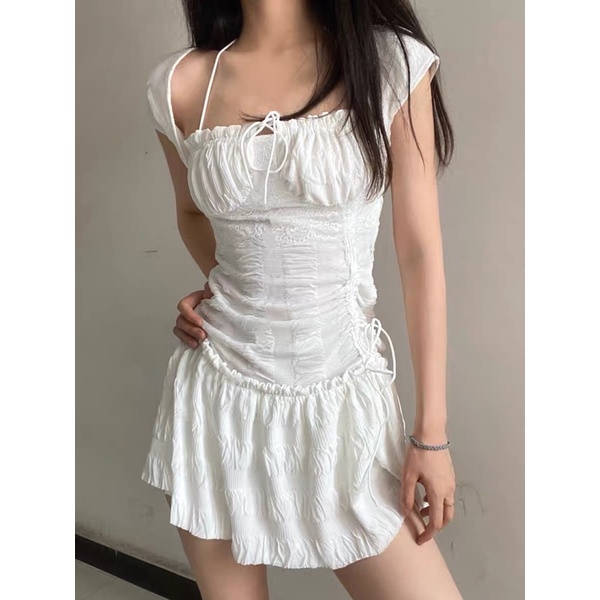 Đầm Body Tay Nối Liền Thân Xoè Nhẹ Phần Dưới