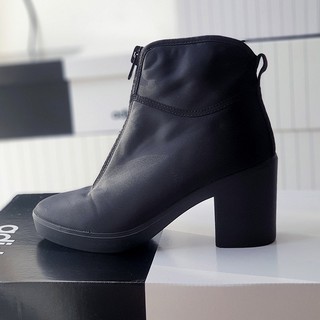 Giày Boot Uniqlo Black chính hãng,size 37.5 , real 2hand