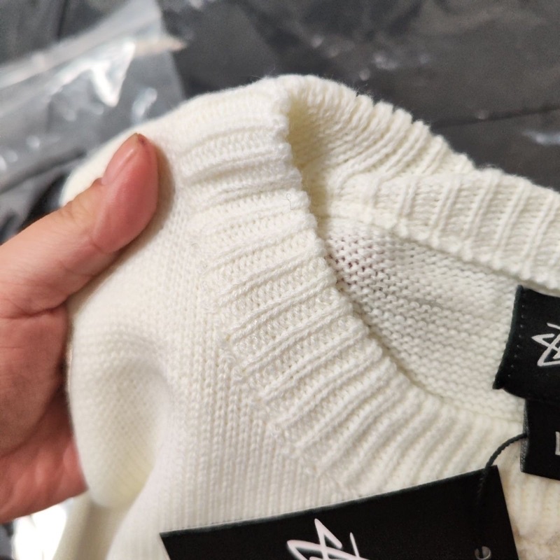 Áo Sweater của nhà SS bản cao cấp
