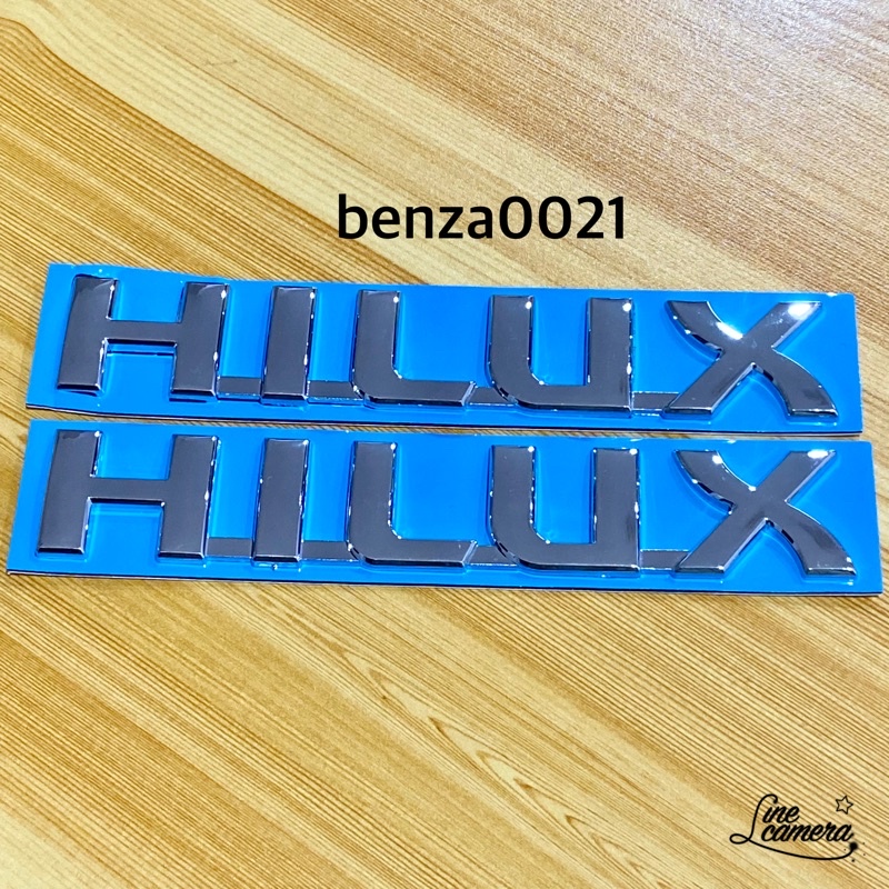 Bộ 2 món bên cửa Hilux + Hilux Logo Toyota Hilux Vigo