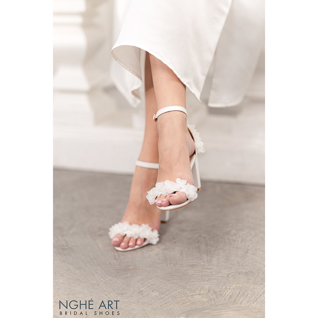 Giày cưới Nghé Art sandal trắng hoa voan 193