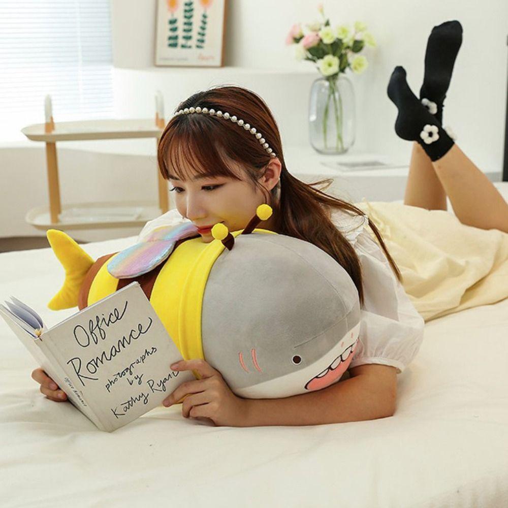 Đồ chơi nhồi bông Hình Cá Mập / Ong / Cá Mập Mềm Mại Độc Đáo Trang Trí Nhà Cửa