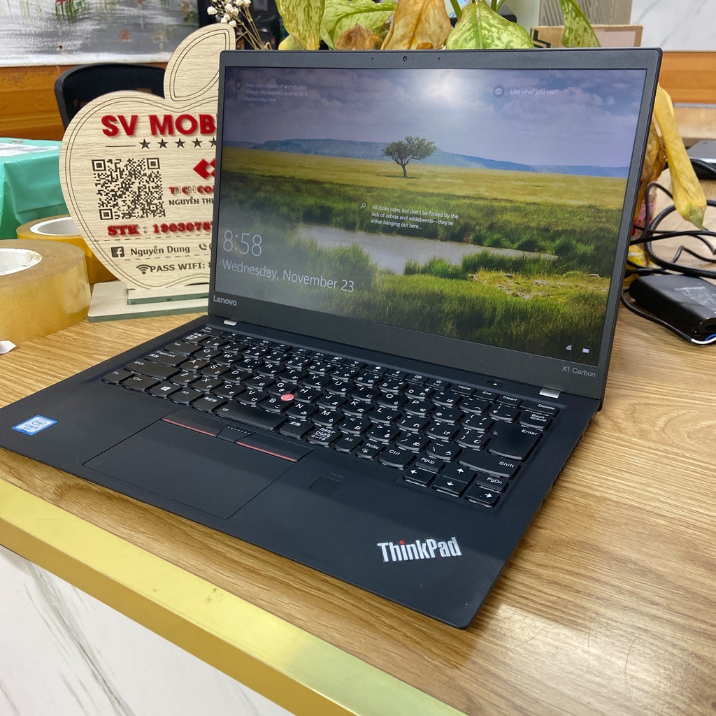 Laptop Lenovo Thinlpad X1 Carbon Gen 5- Core i5 7300U- Ram 8GB- SSD 256GB- Màn hình 14 inch. Bảo hành 12 tháng