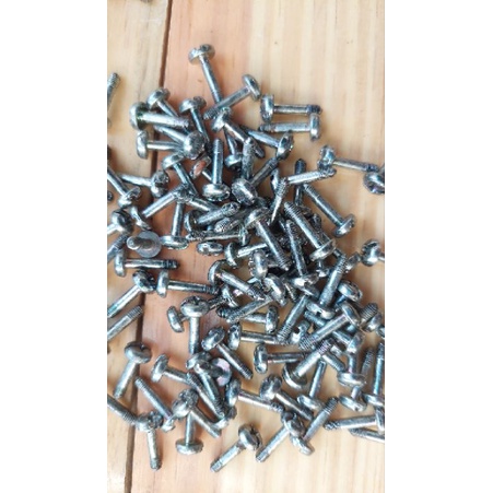 Bộ 100 con ốc M3x13mm. Hàng bãi Nhật.