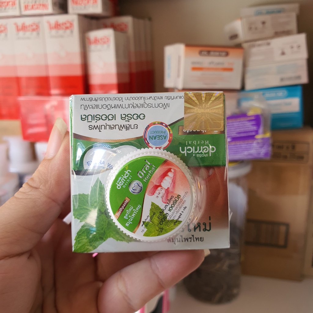 Kem Tẩy Trắng Răng Siêu Cấp Derrich Oral Herbal 25g Thái Lan