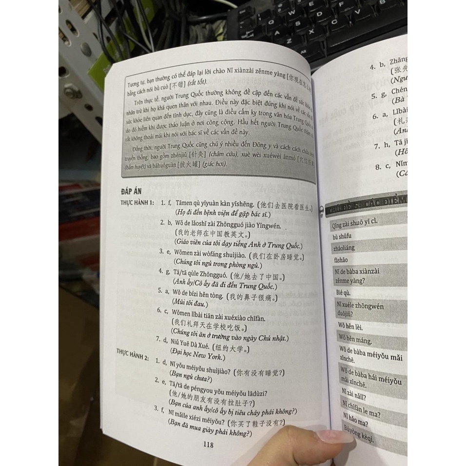 Sách - Cẩm nang hướng dẫn tự học giao tiếp tiếng trung theo chủ đề