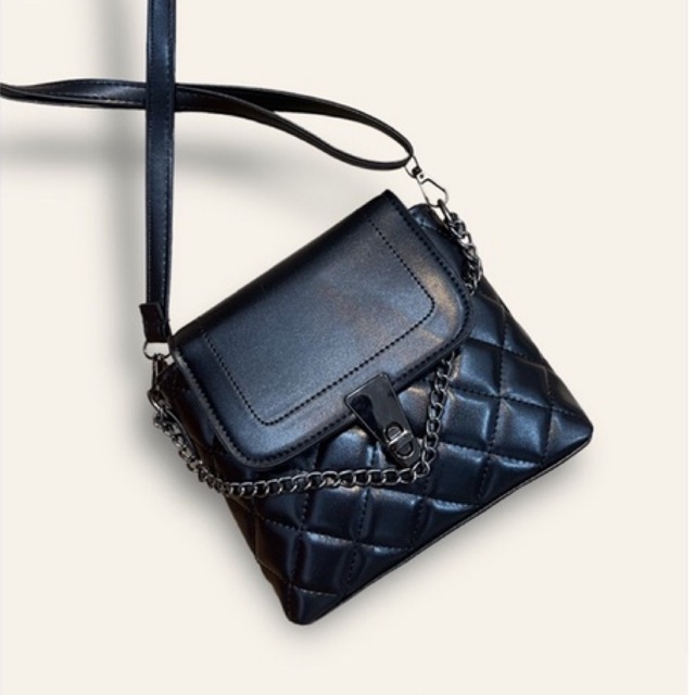 Túi Xách Đeo chéo khóa xoay Oxatyl Da PU mềm phù hợp mang đi chơi, dạo phố