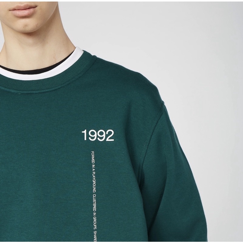 Áo Prive Baekhyun 1992 Green Recess Crewneck Sweater Exo