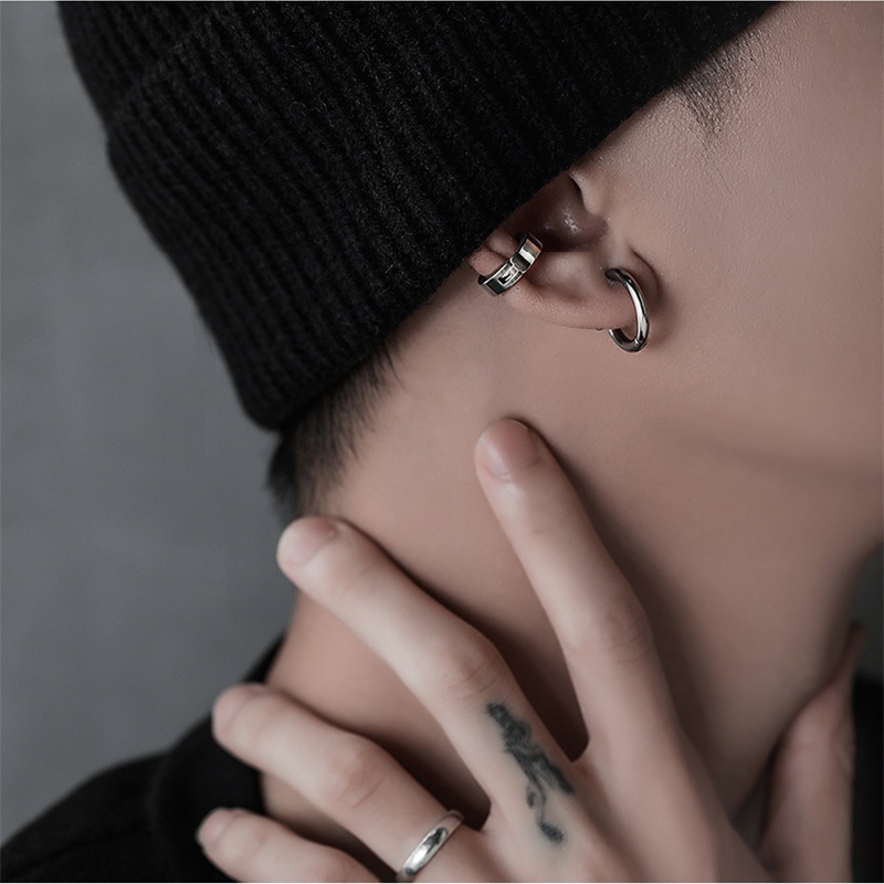 Khuyên Tai Tròn Màu Đen Bạc Bằng Thép Titan Không Gỉ Fantastic789 Dành Cho Nam Nữ