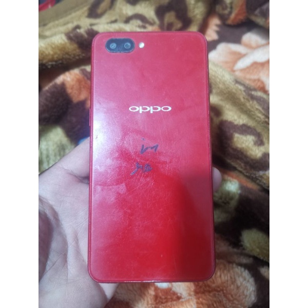 Xác điện thoại oppo a3s xác im re không báo gì main chưa sưa chữa gi đây đủ đồ pin vẫn còn ngon luôn thanh lý cho ai cần