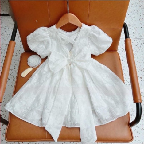 Bapbi.storeVáy Gấm Trắng Tay Bèo Phồng Công Chúa Cho Bé Gái Siêu Xinh