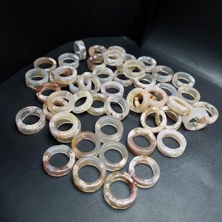nhẫn đá đào hoa bản vuông