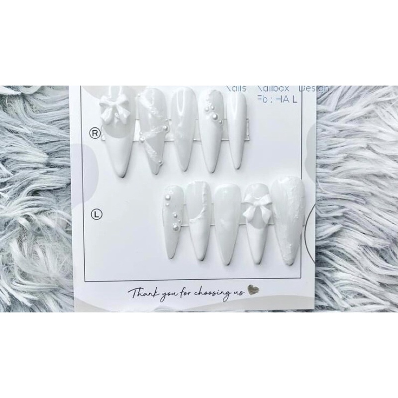Móng tay giả đính đá thiết kế 10 móng