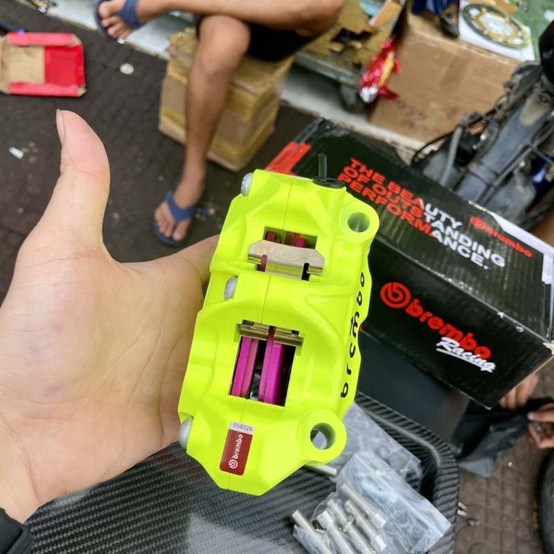 Heo Dầu Brem Tai xanh 4 Piss Exciter 150/155 Winner