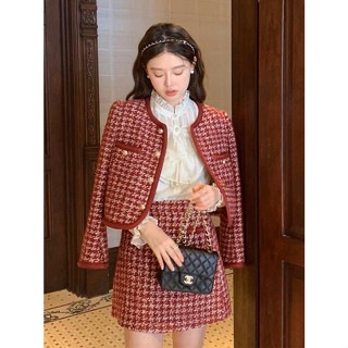 SET 3 MÓN DẠ CARO ĐỎ: ÁO KHOÁC DẠ NGOÀI CARO NHÍ ĐỎ + ÁO SƠ MI TRẮNG NƠ CỔ + CHÂN VÁY ANGI HOME