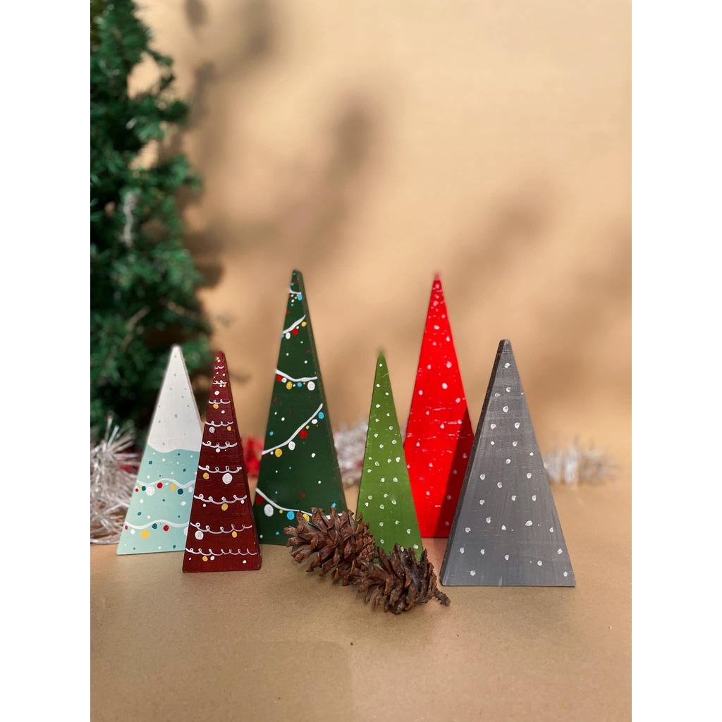 Bộ 3 núi tam giác trang trí Noel từ gỗ thông