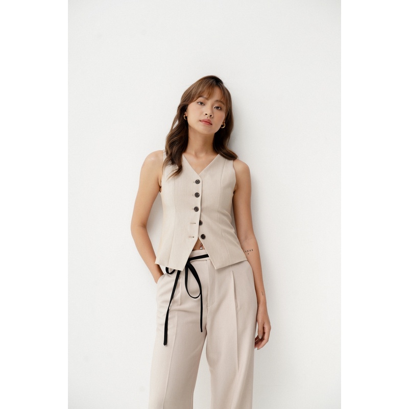 Áo vest Gile nữ dáng ngắn cổ V chiết eo lót lụa(Be)_MONOTALK 22T40006TK