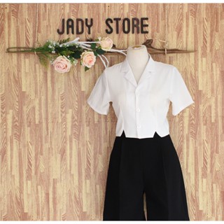 Áo sơ mi nữ cộc tay cổ vest kiểu croptop dáng suông phối 3 khuy to, mặc công sở, đi chơi AC01