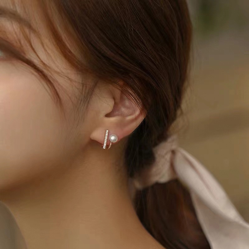 Khuyên Tai Thép Titan Đính Đá Zircon Đơn Giản Sáng Tạo Thời Trang Phong Cách Hàn Quốc Cho Nữ