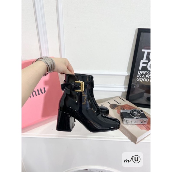 Boot 7p Miu Miu Khoá Cổ Da Bóng Mềm Êm Fullbox Túi Cao Cấp