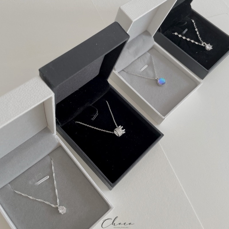 Hộp nắp gập đựng dây chuyền (chỉ bán kèm sản phẩm Choco Jewelry)