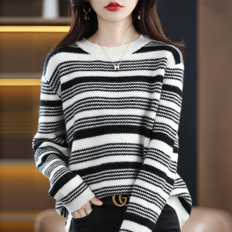 IELGY IELGY Áo sweater Cổ Tròn Dáng Rộng Kẻ Sọc Ngang Phong Cách Hàn Quốc Dễ Phối Đồ Cho Bạn Gái