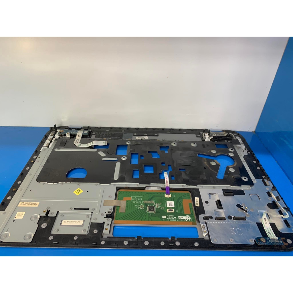 Vỏ mặt c dành cho laptop dell inspiron 5520 ( tặng chuột chưa test)