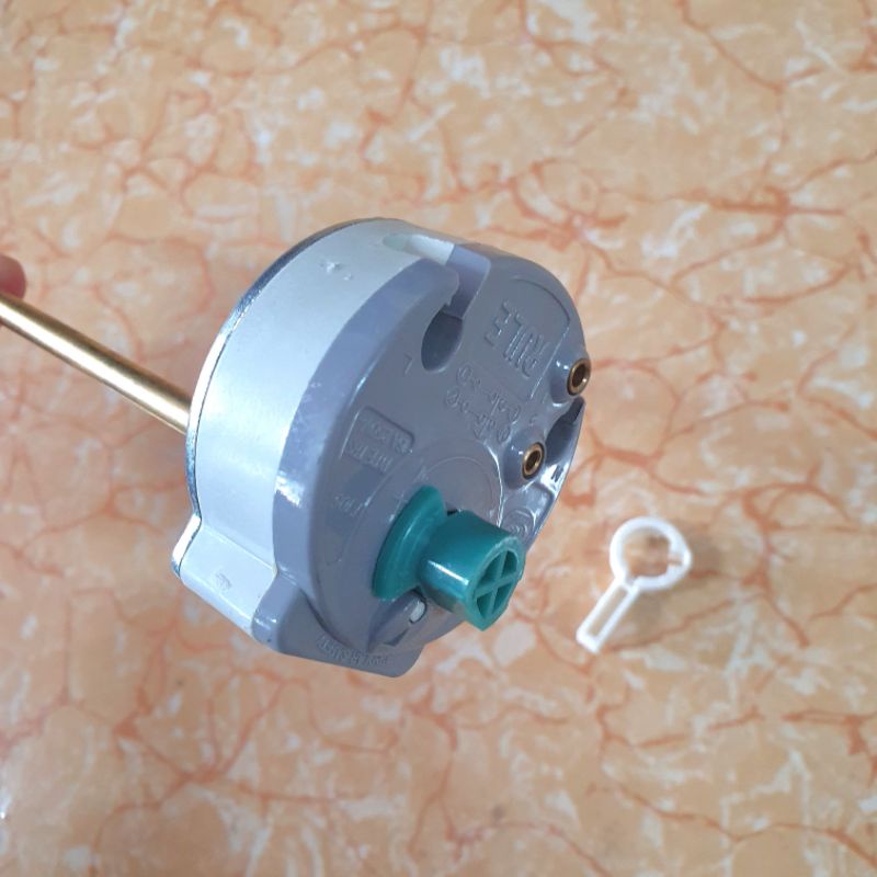 Rơle que bình nóng lạnh