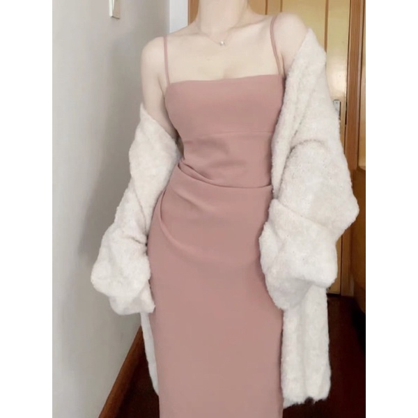 Sét váy hai dây ôm body + Áo khoác len cardigan dáng dài