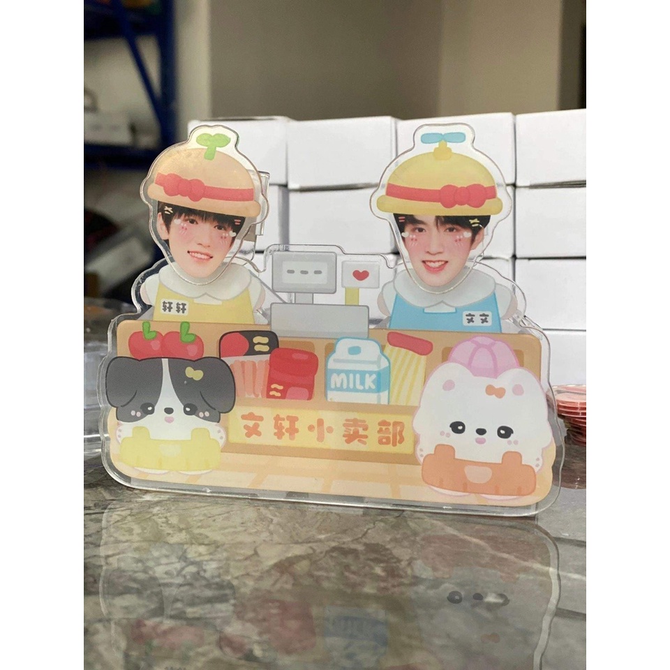 TNT - Standee Lắc Lư Vui Nhộn