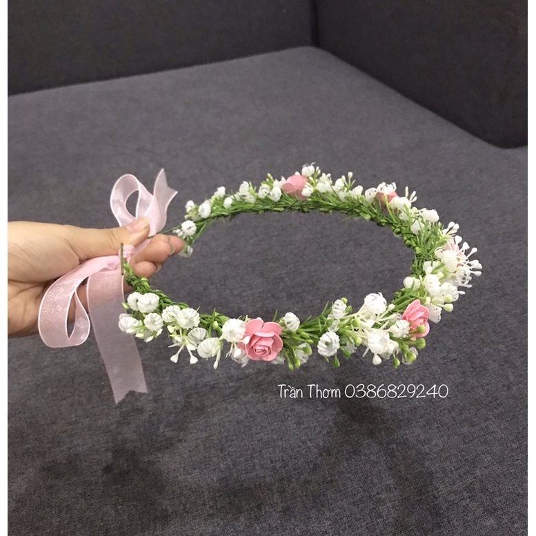 Vòng hoa đội đầu Nàng Thơ hoa hồng phối hoa bi trắng nhẹ nhàng, tinh khiết