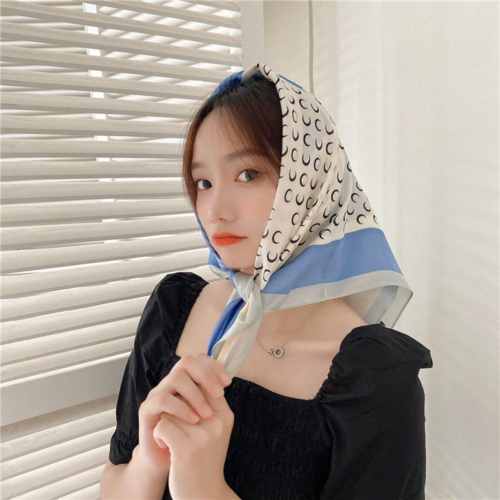 Khăn Quàng Cổ Hình Vuông 70cm Bằng Lụa Satin In Họa Tiết Lá Mùa Thu Đa Năng Thanh Lịch