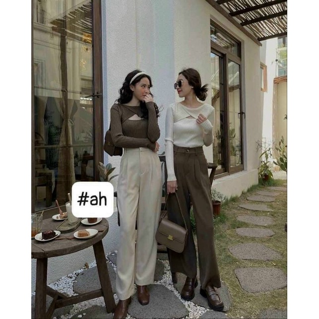 Áo thun gân khoét hở ngực tạo kiểu ấn tượng A15