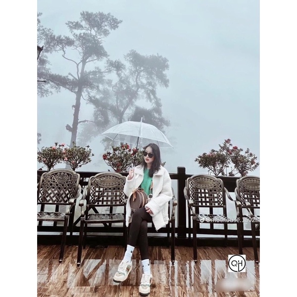 Áo khoác nữ lông cừu Balencilaga