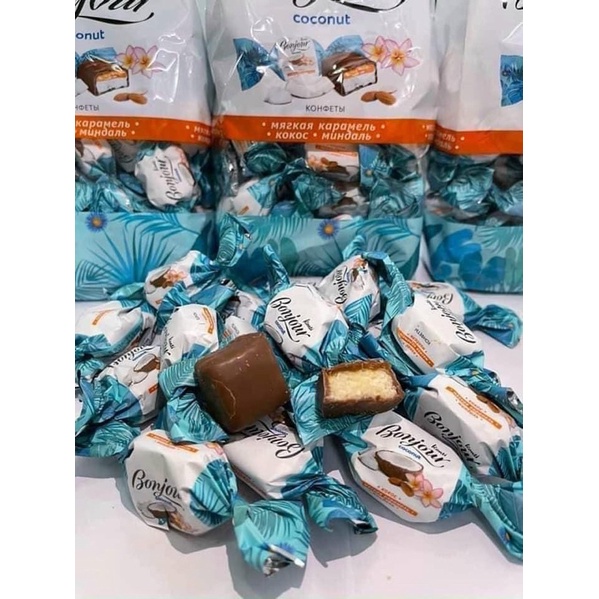 Kẹo Dừa Bonjour của Nga