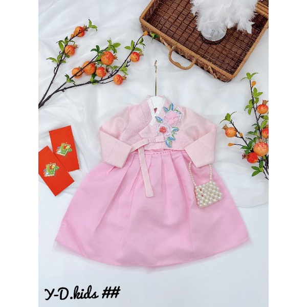Hanbok thiết kế xinh xắn dễ thương bé gái