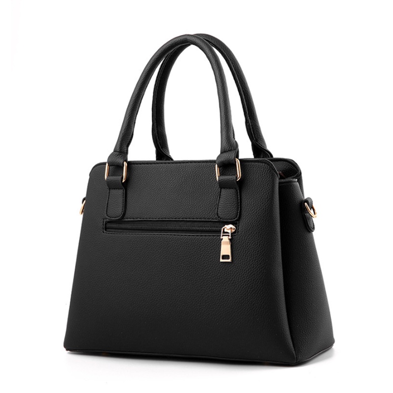 Túi Đeo Chéo Ba Chiều Thanh Lịch Và Đơn Giản Với Mặt Dây Chuyền Cho Nữ