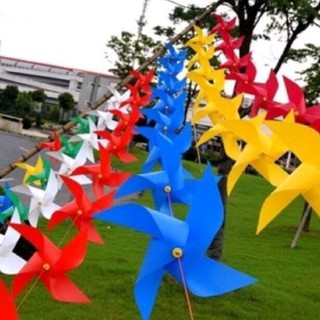 Chong chóng nhựa trang trí ngoài trời - 100 chong chóng 24cm kèm dây.