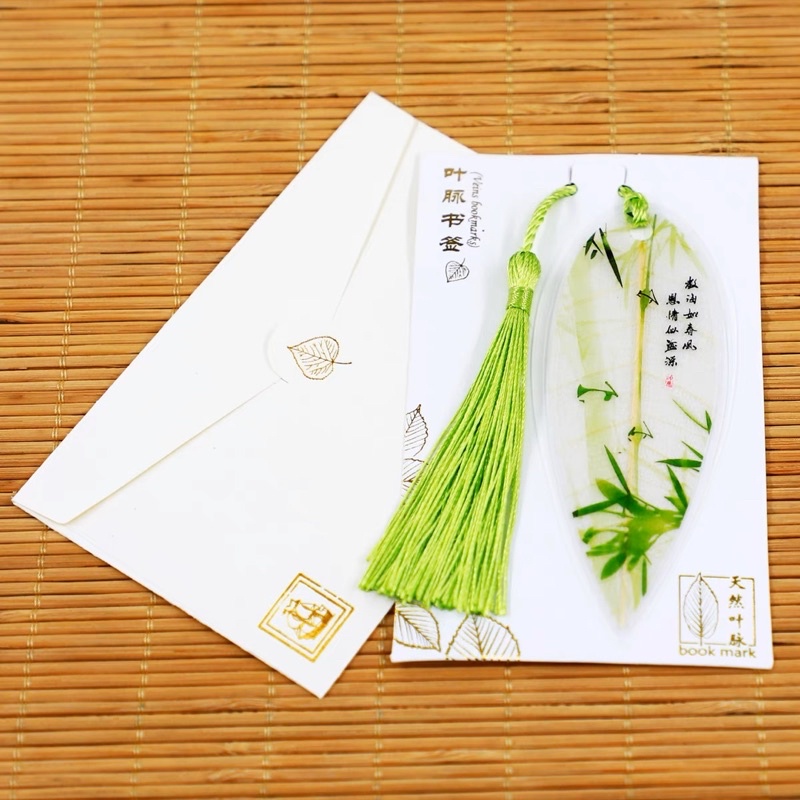 Bookmark gân lá phong cách cổ trang - dây tuyến