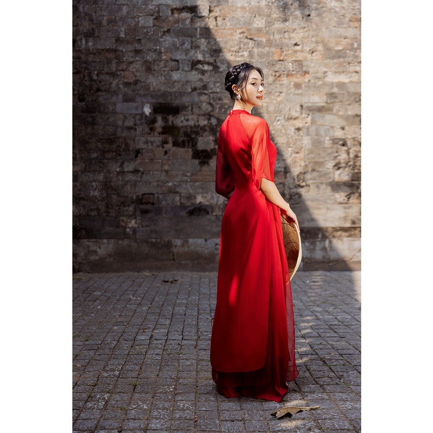 Áo dài truyền thống Lamia Design AD093 tơ óng cao cấp màu đỏ tươi rạng rỡ