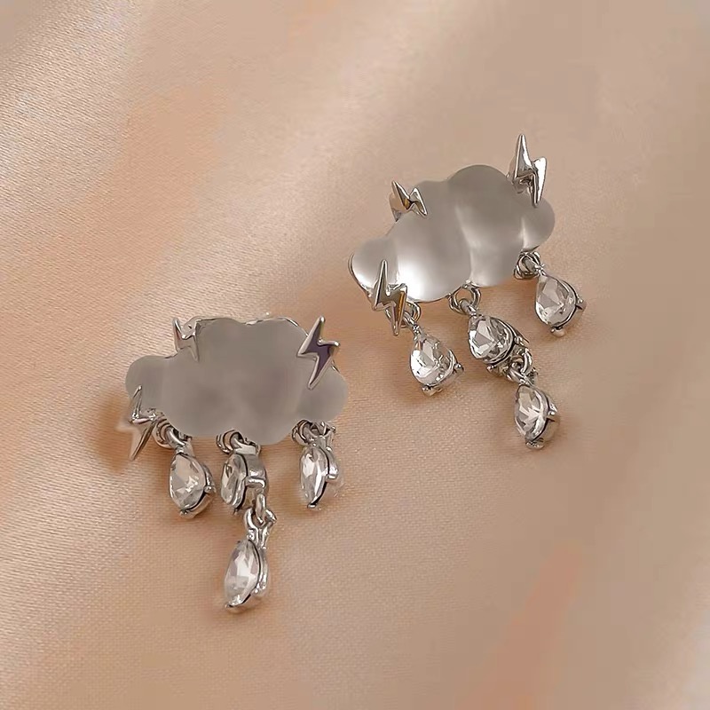 Bông Tai Mạ Bạc 925 Hình Đám Mây Tia Chớp Thiết Kế Độc Đáo Phong Cách Mới Cho Nữ