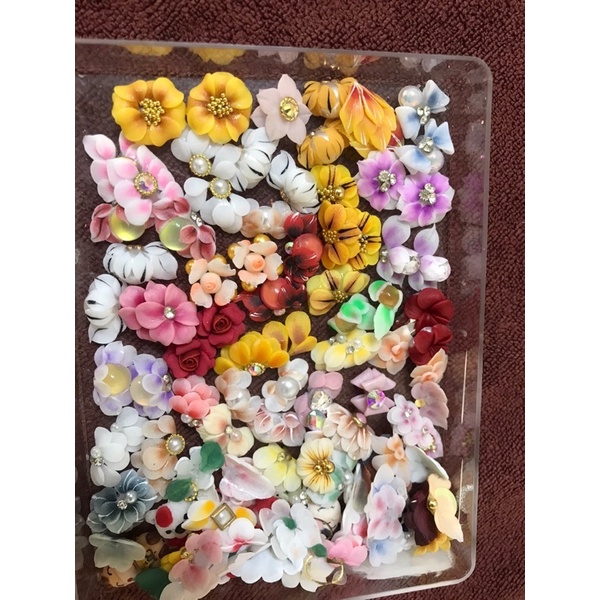 Hoa bột 100b ôm móng tay chân