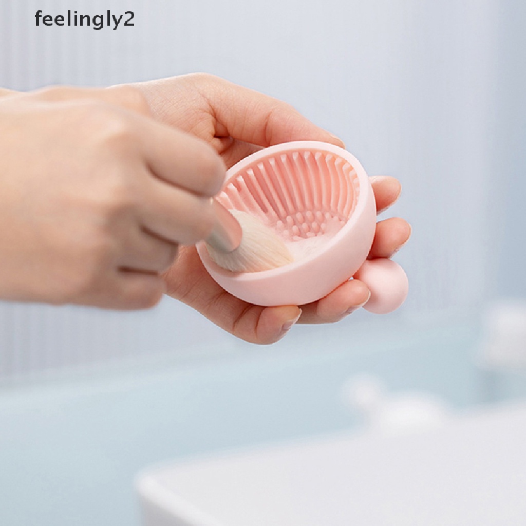 1 Miếng Silicone Vệ Sinh Cọ Trang Điểm Tiện Dụng