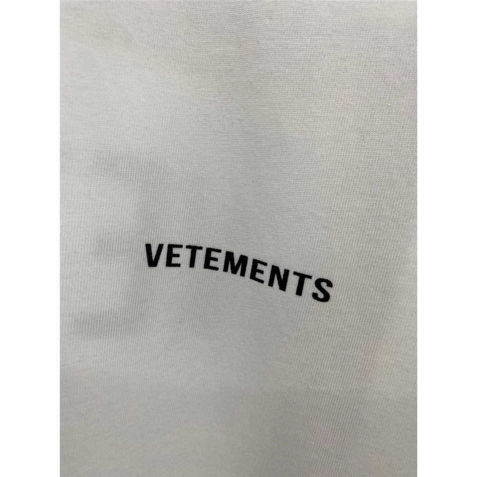 Vetements Áo Thun In logo Màu Đỏ Cỡ Lớn Thời Trang Cho Cặp Đôi