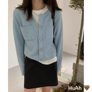 Áo len cúc đồng Basic