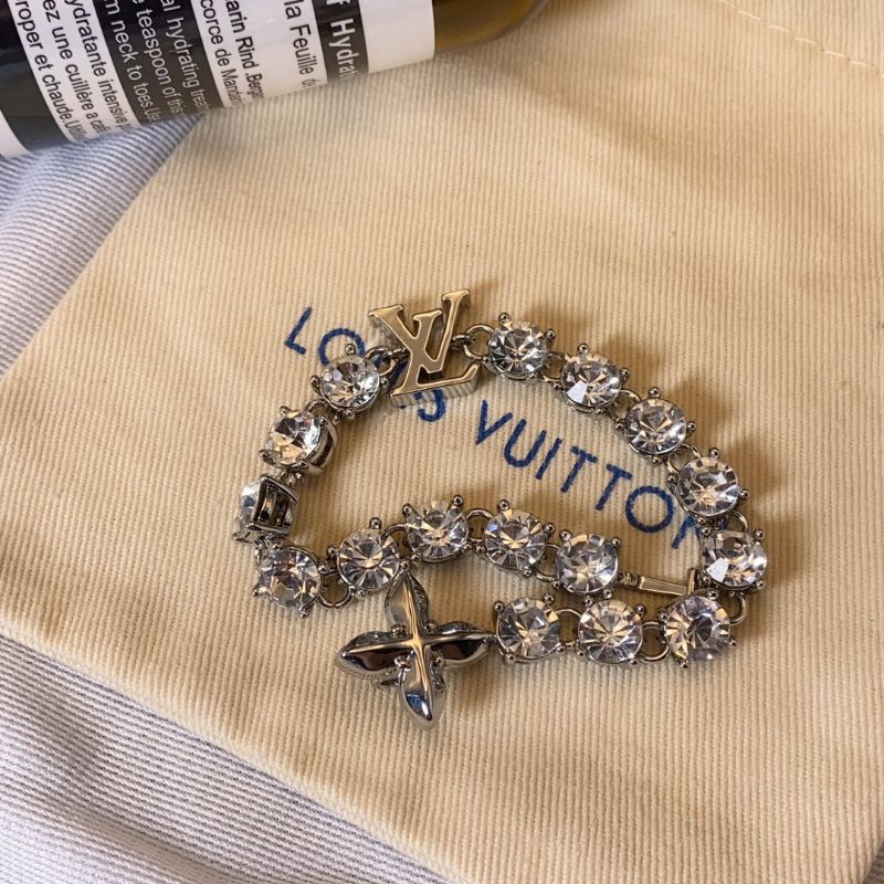 Vòng tay LV vòng tay chữ kim cương hàng pha lê mới