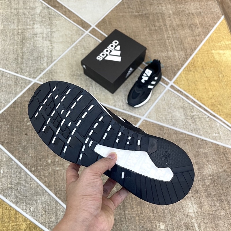 Giày thể thao nam ZX2K Đen Trắng mũi đen tặng hộp bảo vệ